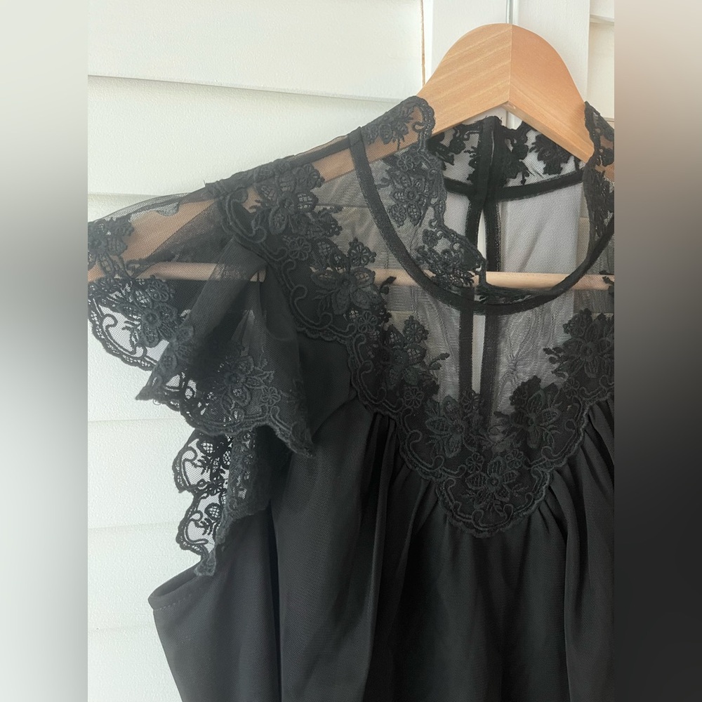 NWT All Saints Azura Black Lace Top Size 6 - Picture 3 of 12